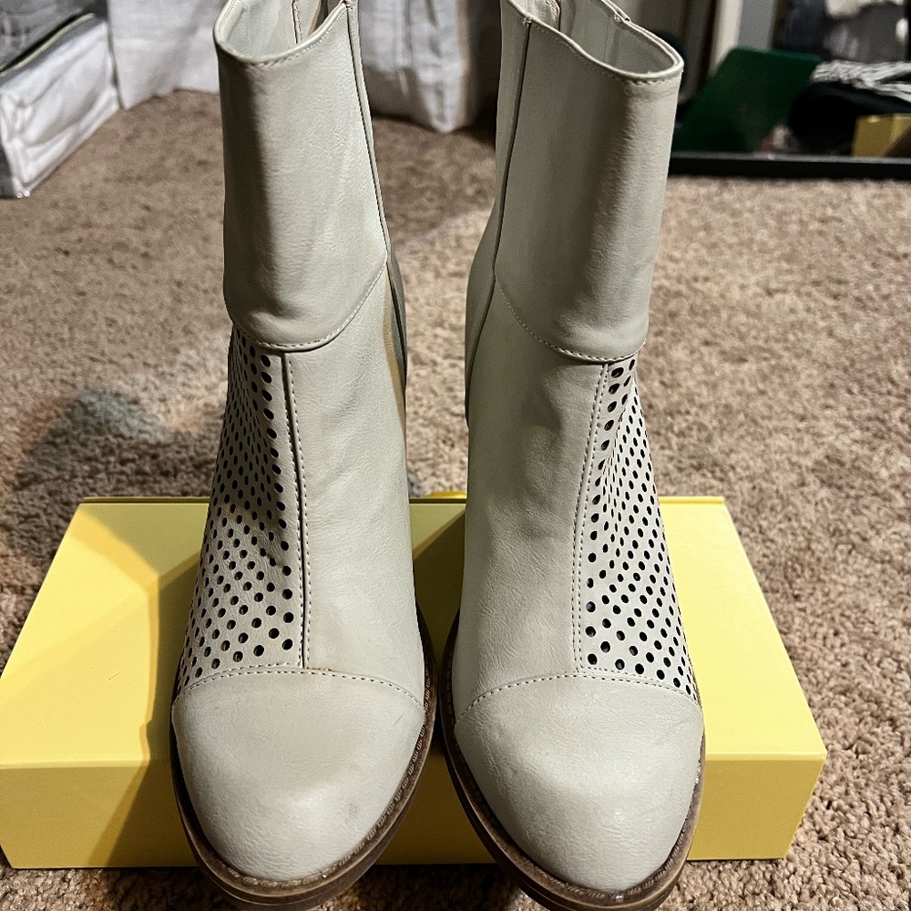 Cutie bootie by Diba, never worn!
